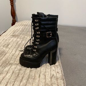 Platform boots